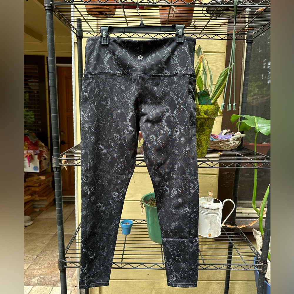 TUFF ATHLETICS Women's High Waisted Legging with Pockets Plus Size XL Flattering - Picture 2 of 12